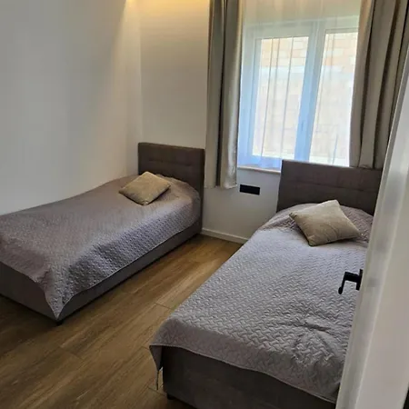 Apartman Yellow Sunset *